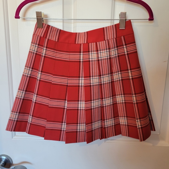 Sunday Best Olive Skirt - Picture 2 of 4